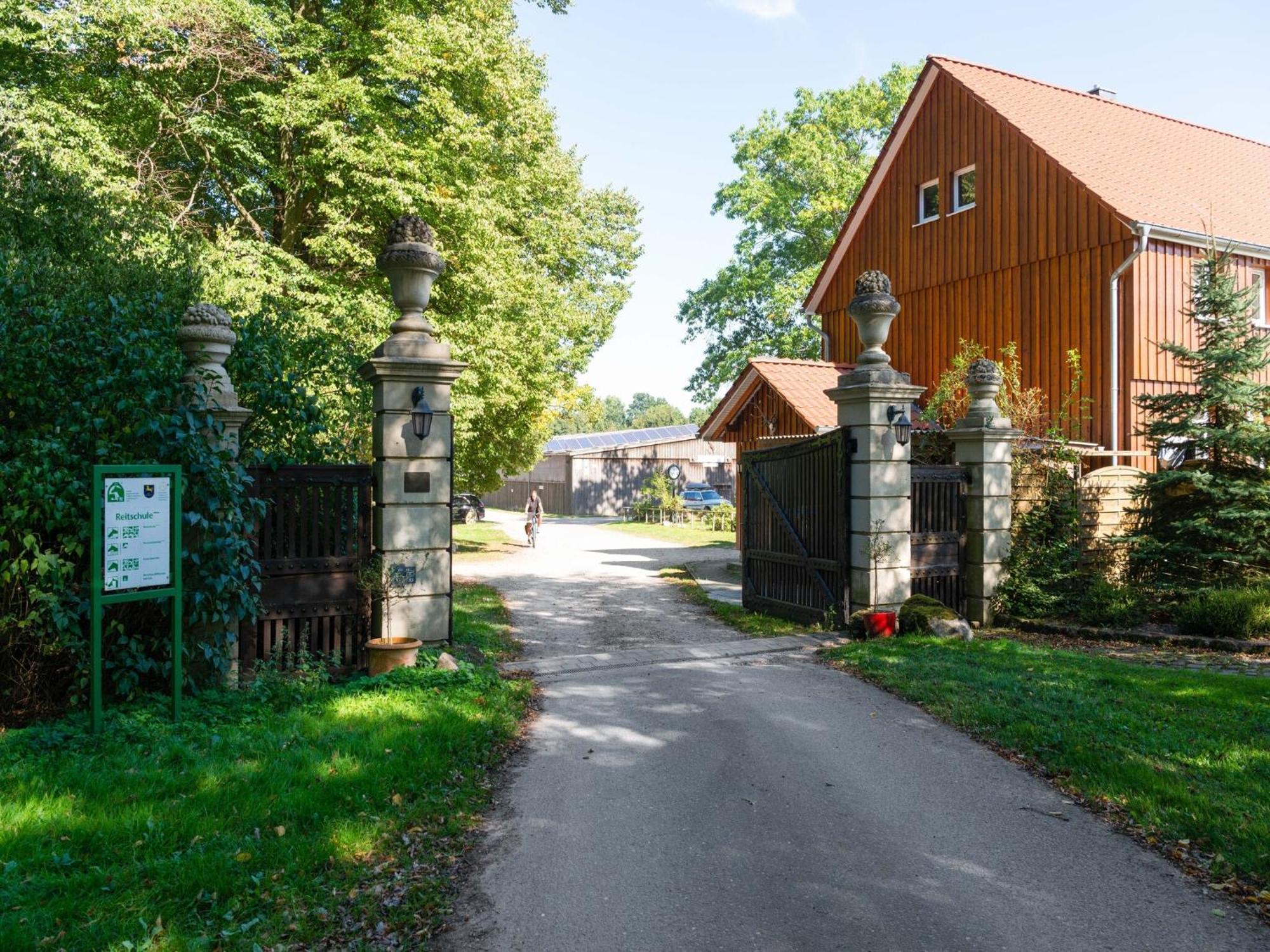 Holiday Home On A Horse Farm In The L Neburg Heath Eschede Exterior foto